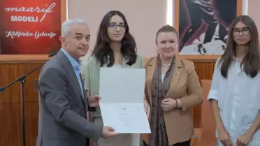 Vali Turan, YKS Başarılı Öğrencilerle Buluştu