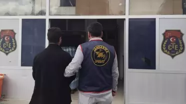 Firari Hükümlü Alışveriş Merkezinde Yakalandı