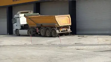 Hafriyat Kamyonu Sürücüsü Hayatını Kaybetti