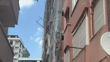 Küçükçekmece'de Apartman Yıkımı Sırasında Çöktü