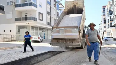 Kumluca'da Asfalt Çalışmaları Devam Ediyor