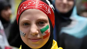 Hizbullah'dan İran'a Destek Gösterisi