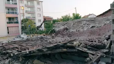 Manisa'da Deprem: 6 Yaralı, Hasar Tespit Edildi