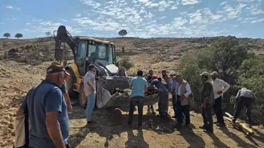 Kırık Ayağıyla İneği Sedye ile Taşıdılar