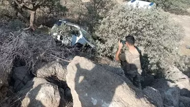 Nusaybin'de Hafif Ticari Araç Devrildi: 2 Yaralı