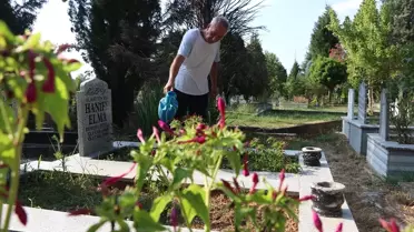 Deprem Acısıyla Yaşayan Baba