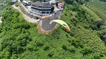 Boztepe'de Yamaç Paraşütü Coşkusu