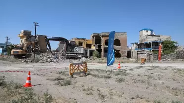 Melikgazi'de 5 Metruk Yapı Yıkıldı