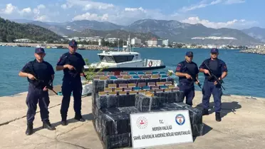 Mersin'de 28 Bin 500 Paket Tütün Çubuğu Ele Geçirildi