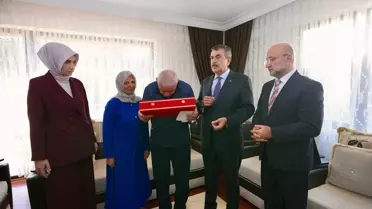 Milli Eğitim Bakanı Tekin, Afyonkarahisar'da ziyaretlerde bulundu