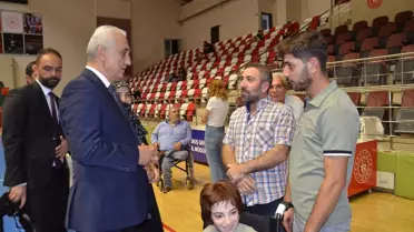 Muş'ta Engellilere Tekerlekli Sandalye Dağıtıldı