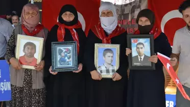 Muş'ta Ailelerin PKK Protestosu Sürüyor