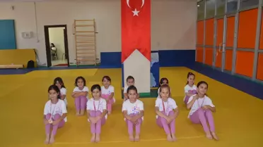 Muşlu Minik Cimnastikçiler Şampiyonluk Peşinde