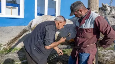 Kars'ta Yarım Asırlık Nalbantlık