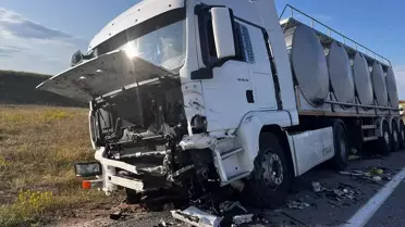 Hacıbektaş'ta Otomobil-Tır Çarpışması: 2 Ölü