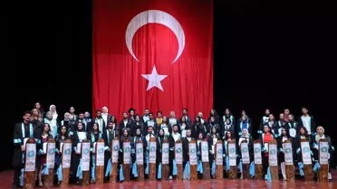 Niğde Ömer Halisdemir Üniversitesi'nde mezuniyet töreni düzenlendi