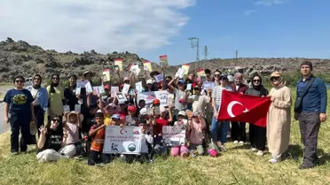 Iğdır'da Öğrenciler Çevre Temizliği Yaptı