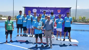 Osmaniye'de 16 Yaş Altı Hokey Müsabakaları Tamamlandı