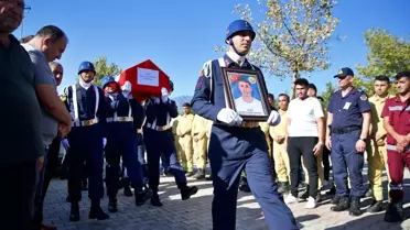 Osmaniye'de arazözün devrilmesi sonucu şehit olan orman işçisinin cenazesi defnedildi