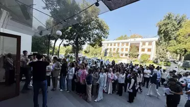 Özbekistan'da Türkçe Sınavına Yoğun İlgi