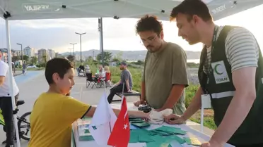 Yeşilay'dan Bağımlılığa Dikkat Çekme Etkinliği
