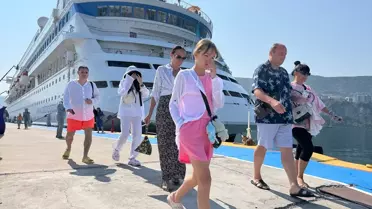 Kruvaziyer Amasra'ya Demirledi