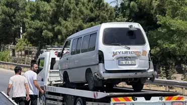 Erenler'de Panelvan Devrildi: 6 Yaralı