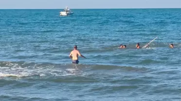 Samsun'da Tekne Alabora Oldu, 5 Kişi Kurtarıldı