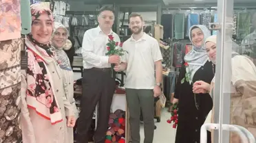 Aile Ahlakı İçin Hadis Kartelası Dağıtıldı