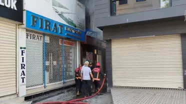 Şanlıurfa'da Havai Fişek Deposu Yangını