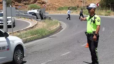 Siirt'te Devrilen Araç Hasar Gördü
