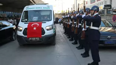 Asker İçin Tören Düzenlendi