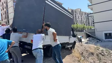 Şırnak'ta Kamyonet Kurtarıldı