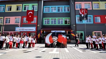 Sivas'ta İlköğretim Haftası Etkinliği
