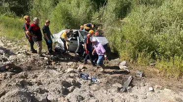 Sivas'ta Köprüden Düşen Otomobilde Yaşlı Çift Hayatını Kaybetti