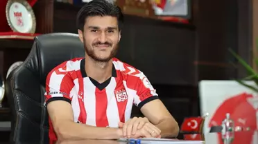 Sivasspor, Yusuf Cihat Çelik'i Transfer Etti