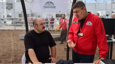 Varank, TEKNOFEST'te Akıllı Tarım Alanını Ziyaret Etti