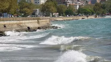 Poyraz Tekirdağ'da Deniz Ulaşımını Aksattı