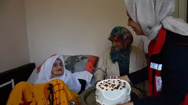 106 Yaşında: Hatice Oskay'ın Doğum Günü Kutlandı