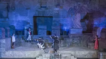 Tosca, Aspendos'ta Sanatseverlerle Buluştu