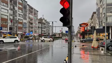 Trabzon'da Sağanak Yağış Hayatı Olumsuz Etkiledi
