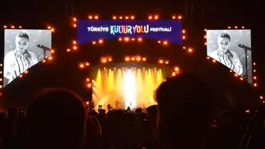 Trabzon Kültür Yolu Festivali'nde Fatma Turgut Konser Verdi