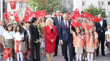 Yeni Eğitim Yılı Törenleri Coşkuyla Başladı
