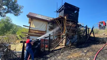 Türkeli'de Bahçeden Eve Sıçrayan Yangın