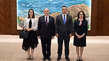 Türkiye'nin Bişkek Büyükelçisi Ökem, Kırgızistan Cumhurbaşkanına güven mektubunu sundu