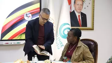 Uganda Kültür Bakanı YEE'yi Ziyaret Etti