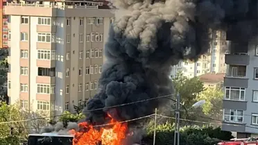 İETT Otobüsü Yangında Kül Oldu
