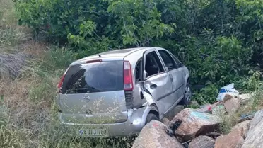 Uşak'ta Otomobil Devrildi: 4 Yaralı