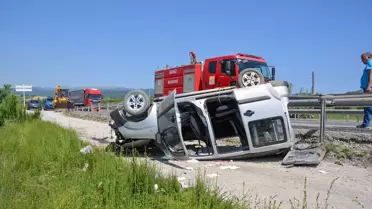 Uşak'ta Takla Atan Araçta 5 Yaralı