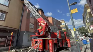 Üsküdar'da Çatı Katı Yangını